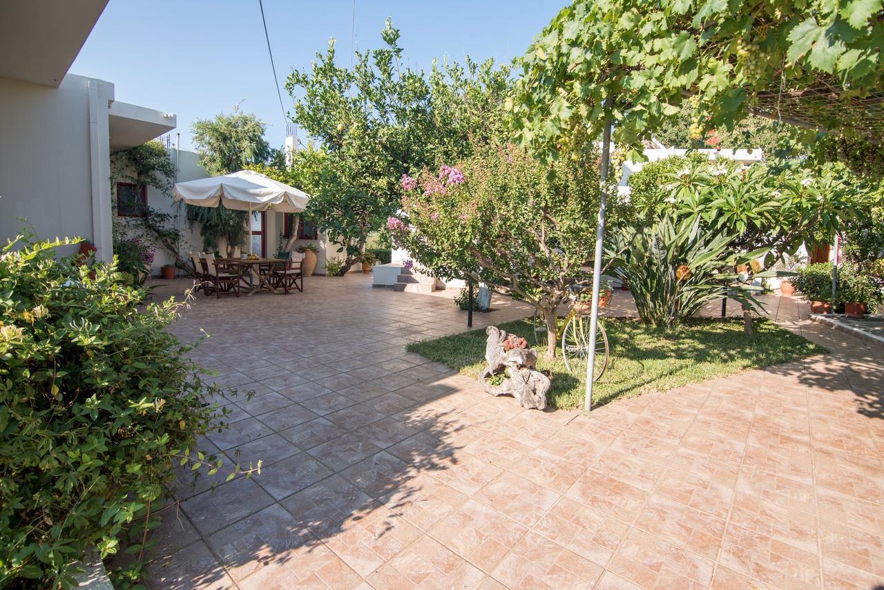Christiana Apartments Gerani  Zewnętrze zdjęcie