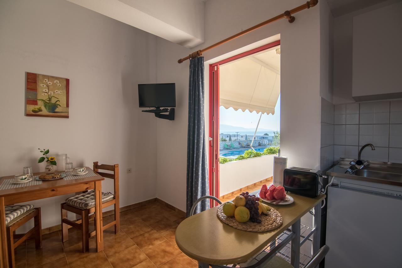 Christiana Apartments Gerani  Zewnętrze zdjęcie