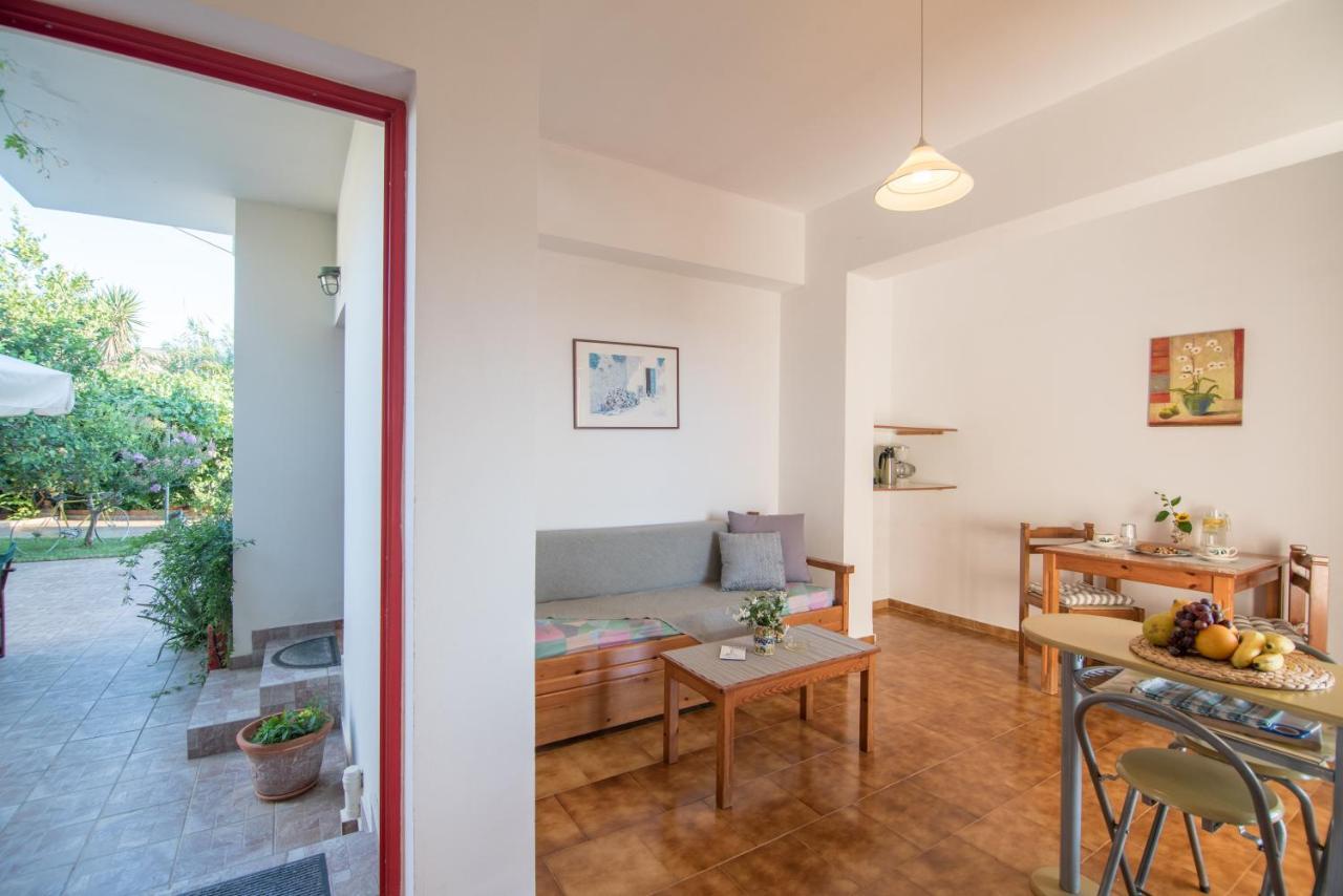 Christiana Apartments Gerani  Zewnętrze zdjęcie
